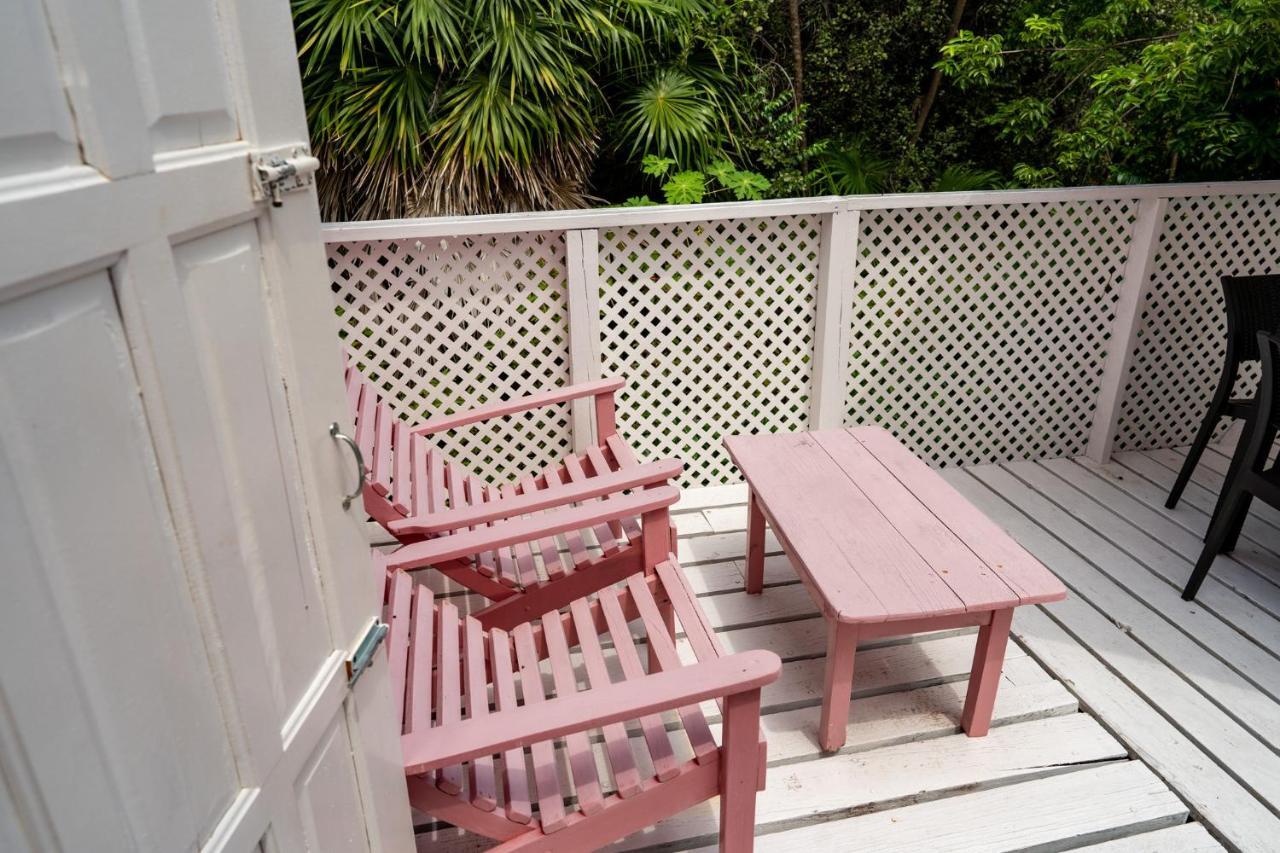 Hummingbirds Cabins Caye Caulker Esterno foto