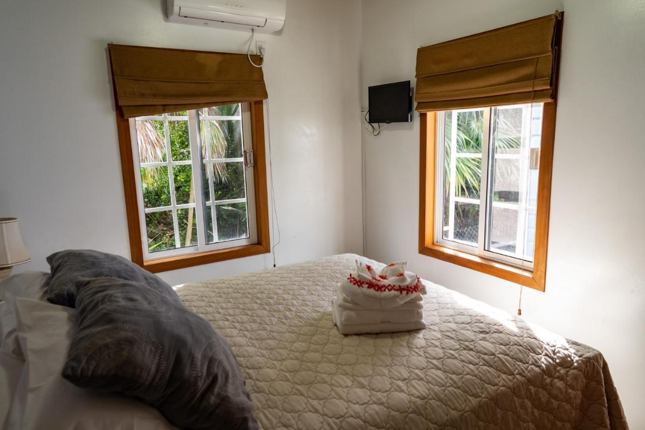 Hummingbirds Cabins Caye Caulker Esterno foto