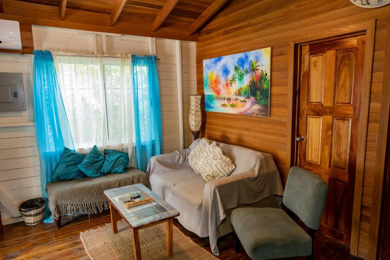 Hummingbirds Cabins Caye Caulker Esterno foto